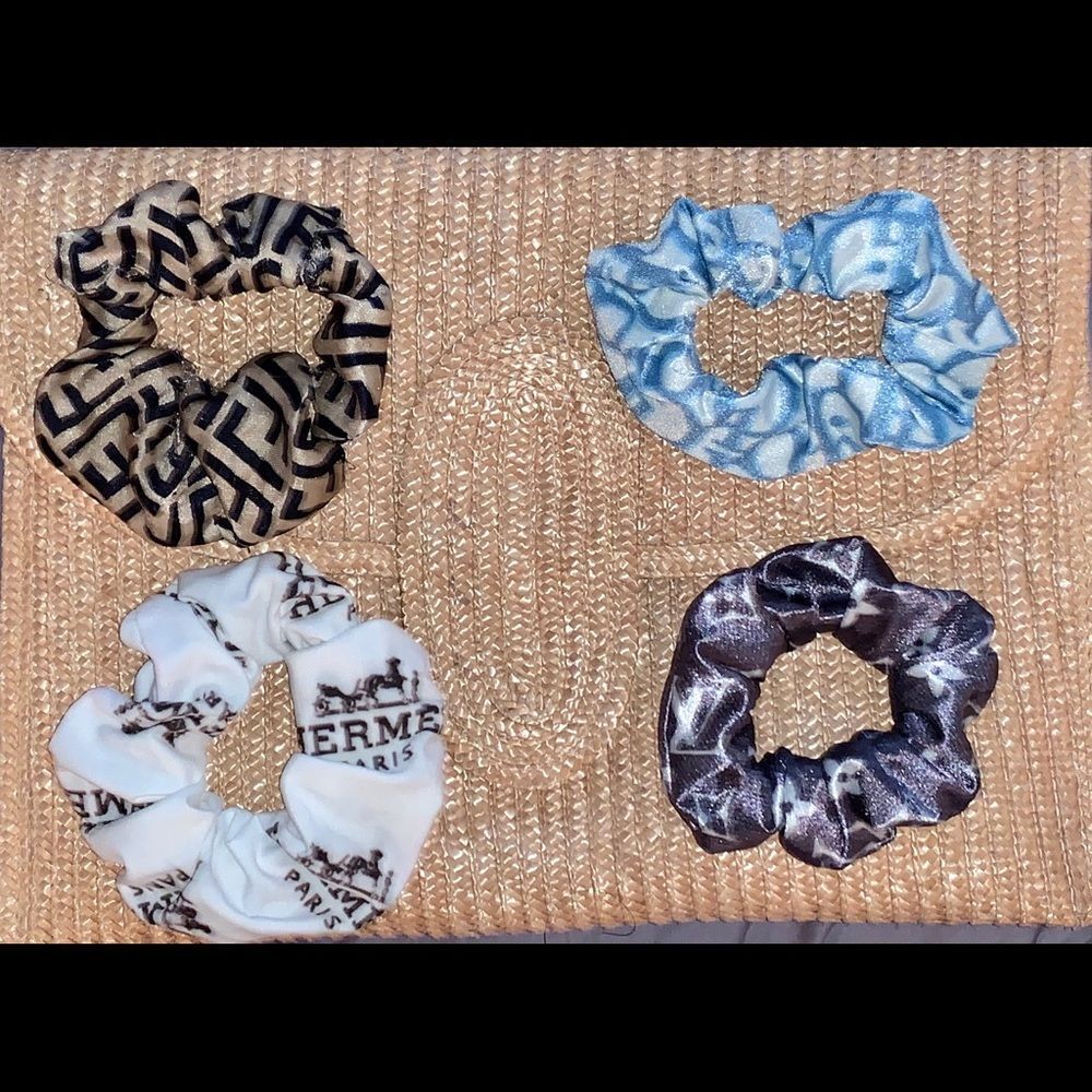 Scrunchies 